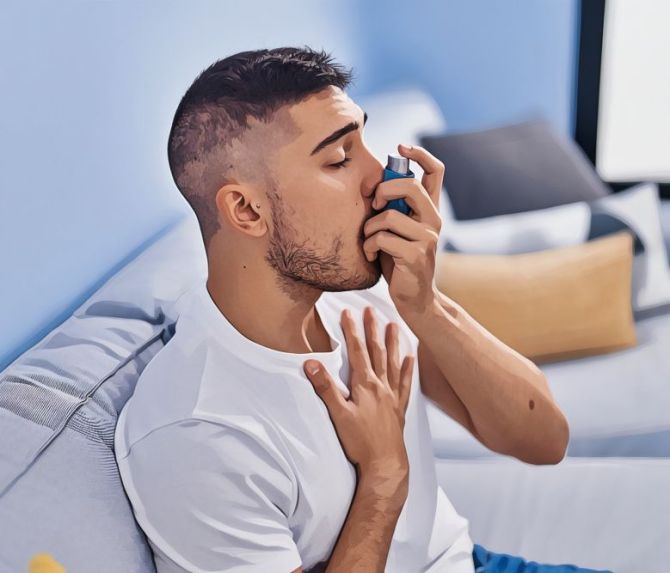 Hombre joven con inhalador para el asma causada por la ansiedad